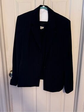 Amanda Smith Black Three-Piece Suit - Classic Tailored Jacket